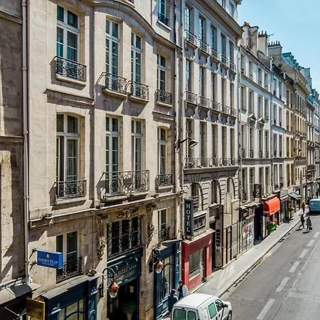 Brand New Near Louvre And Opera Paris